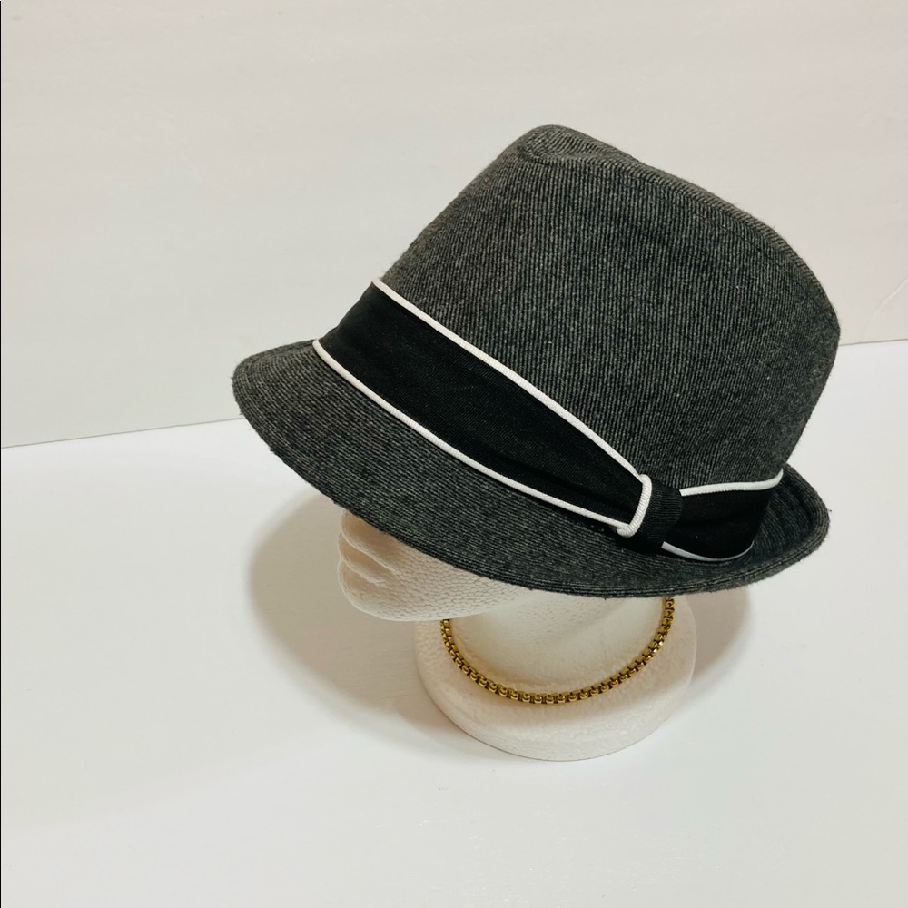 Angela and William Fedora hat ribbon trim 35 %wool 65% acrylic Size L/XL